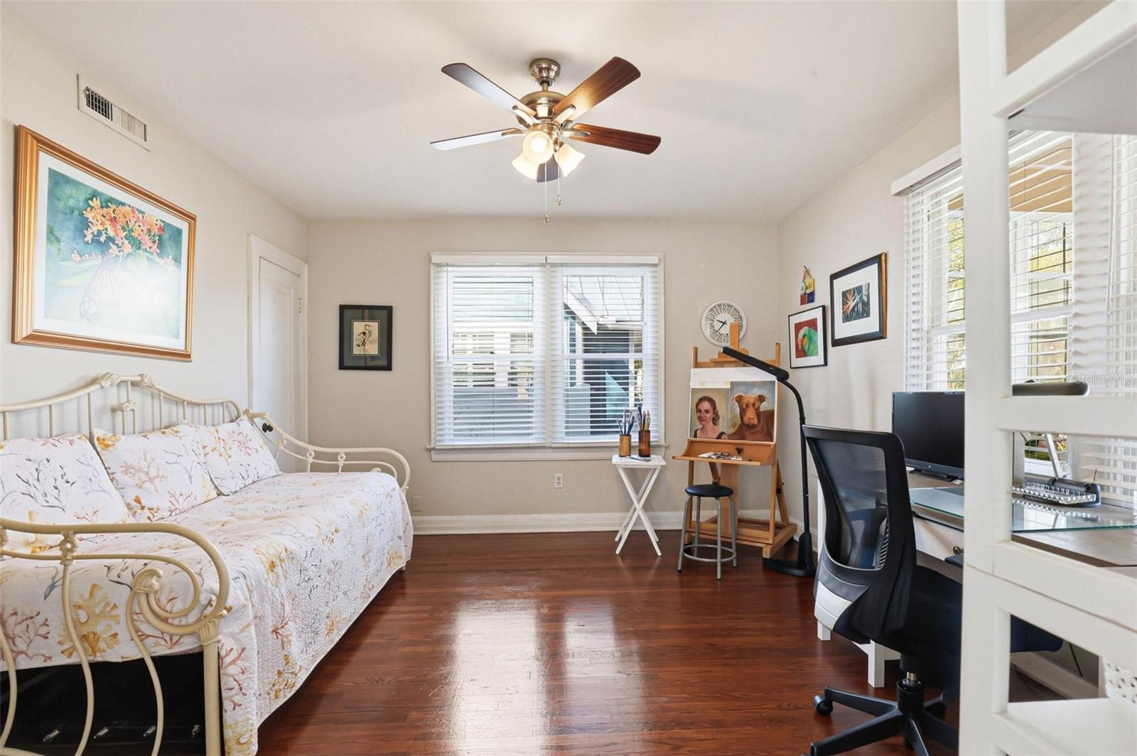 Image 34 of 69 For 210 15th Avenue N