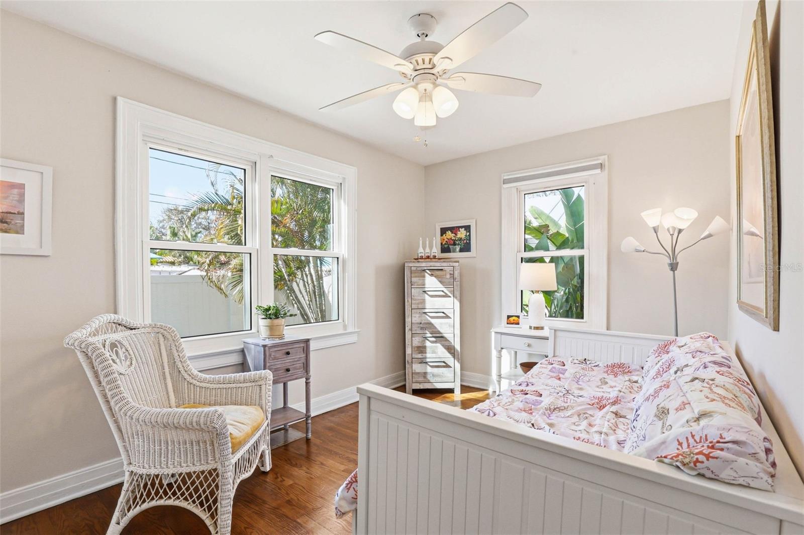 Image 40 of 69 For 210 15th Avenue N