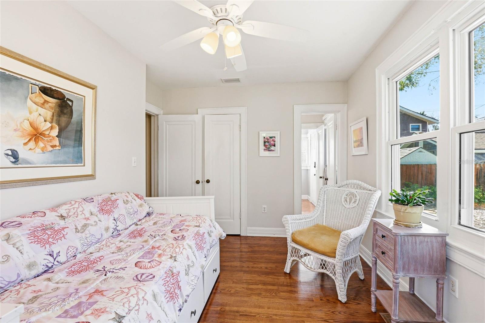 Image 41 of 69 For 210 15th Avenue N