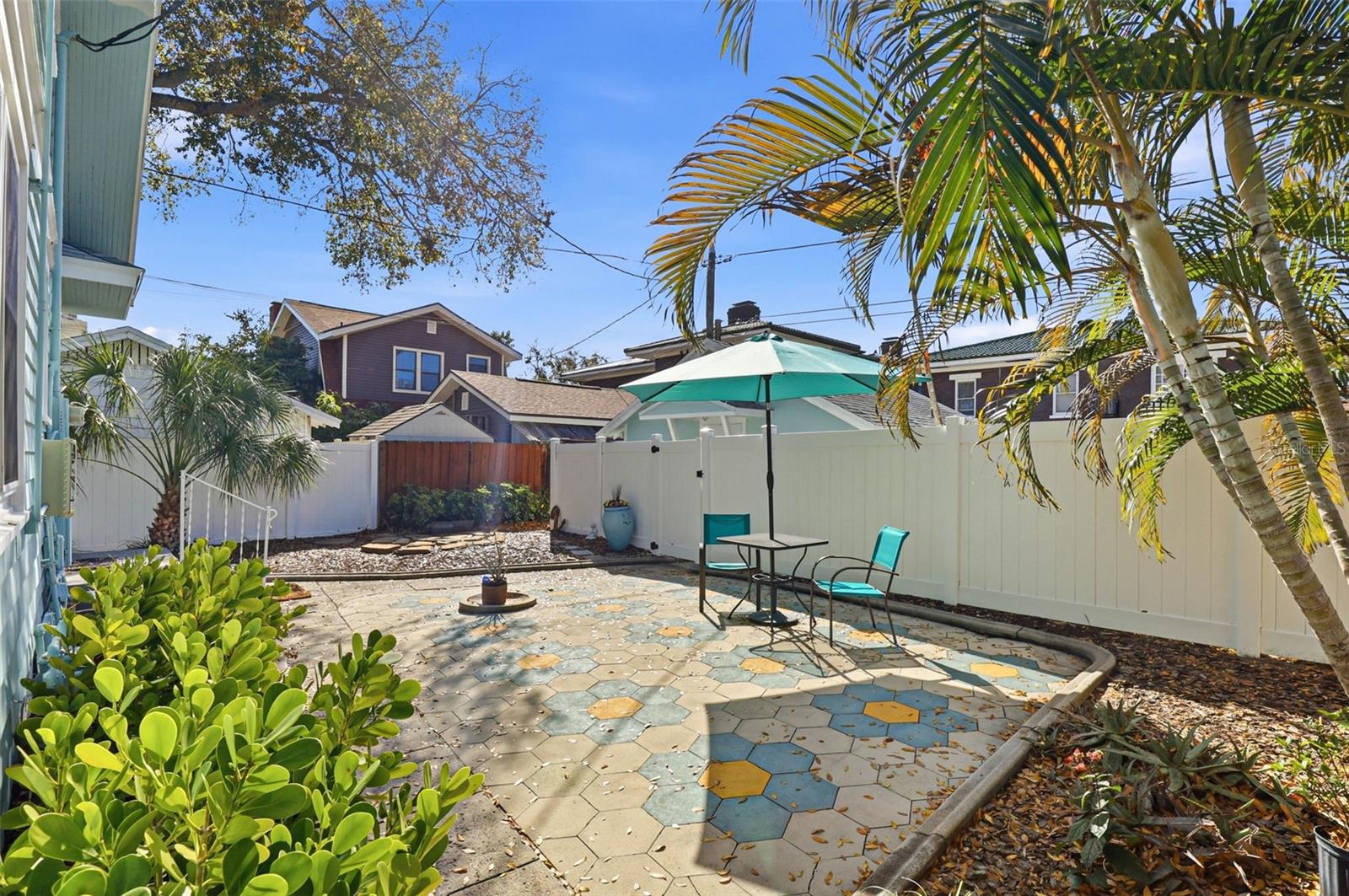 Image 43 of 69 For 210 15th Avenue N