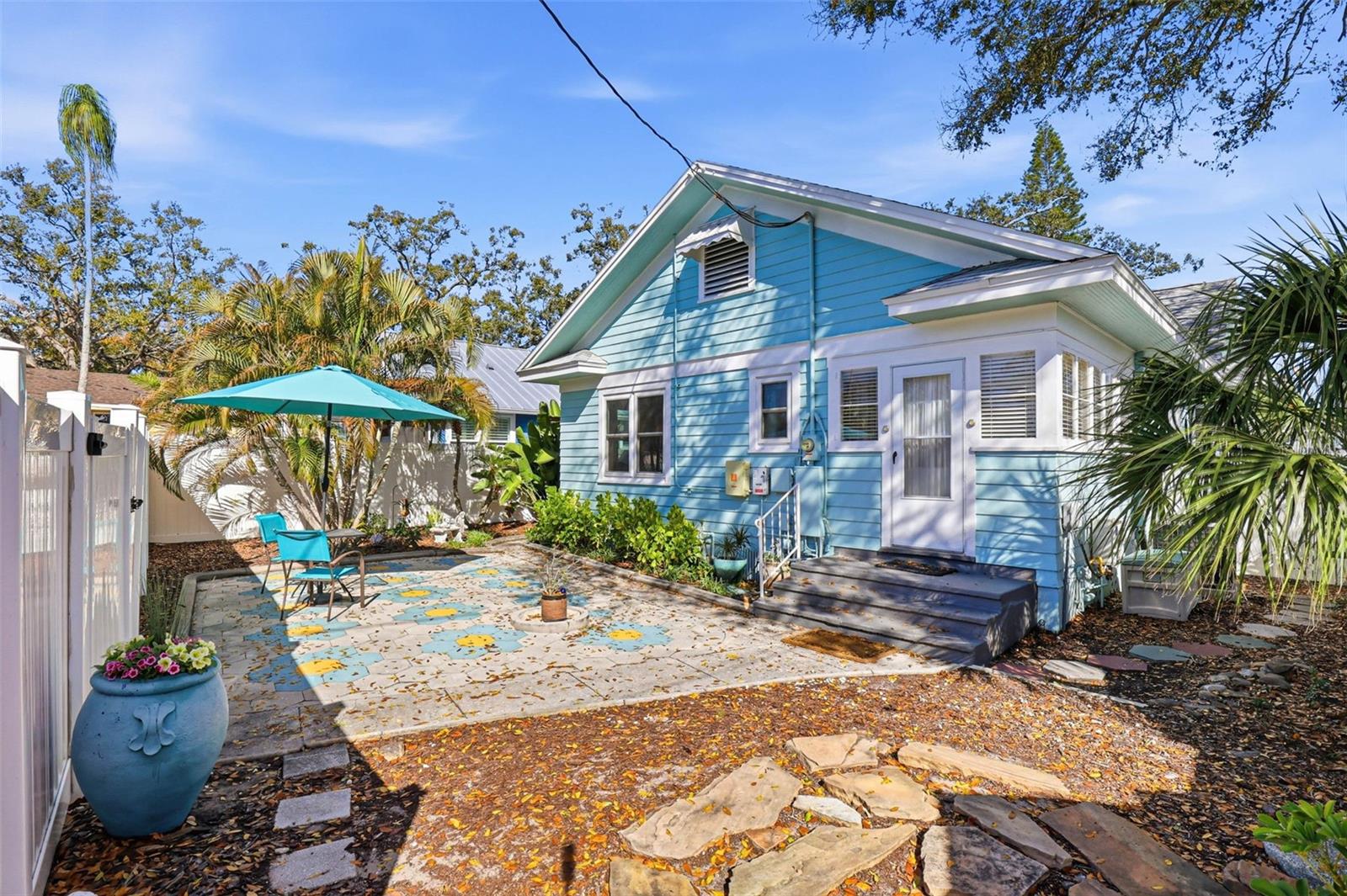 Image 48 of 69 For 210 15th Avenue N