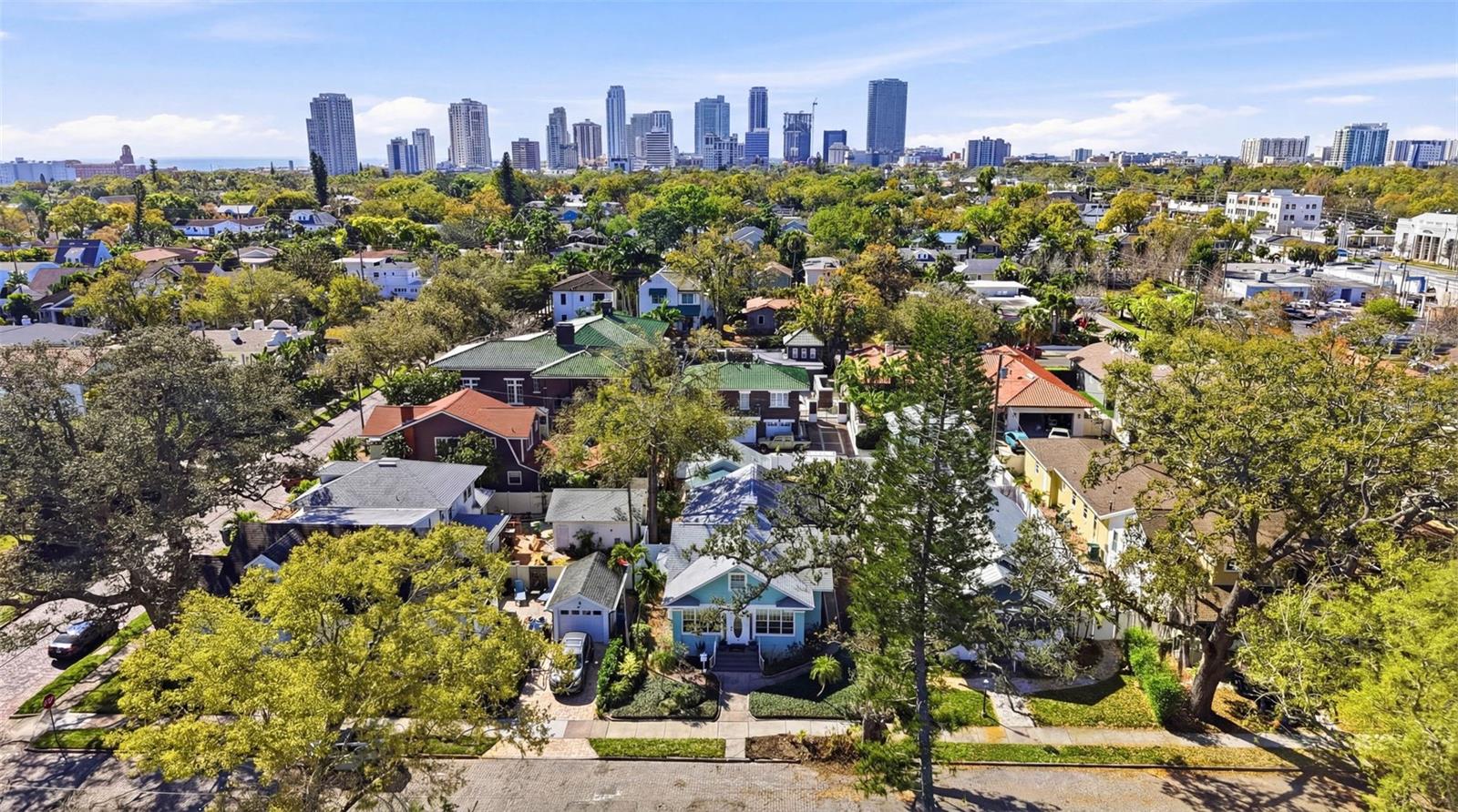 Image 51 of 69 For 210 15th Avenue N