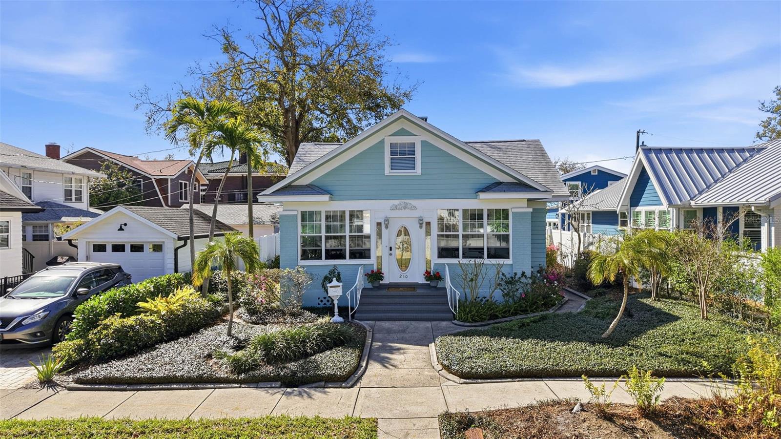 Image 55 of 69 For 210 15th Avenue N