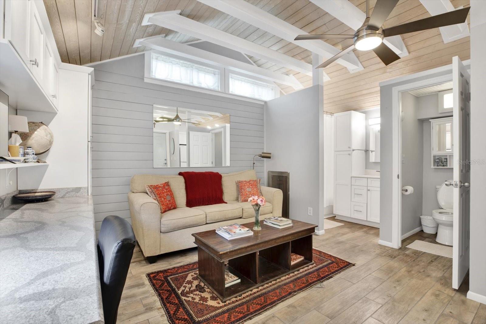 Image 64 of 69 For 210 15th Avenue N