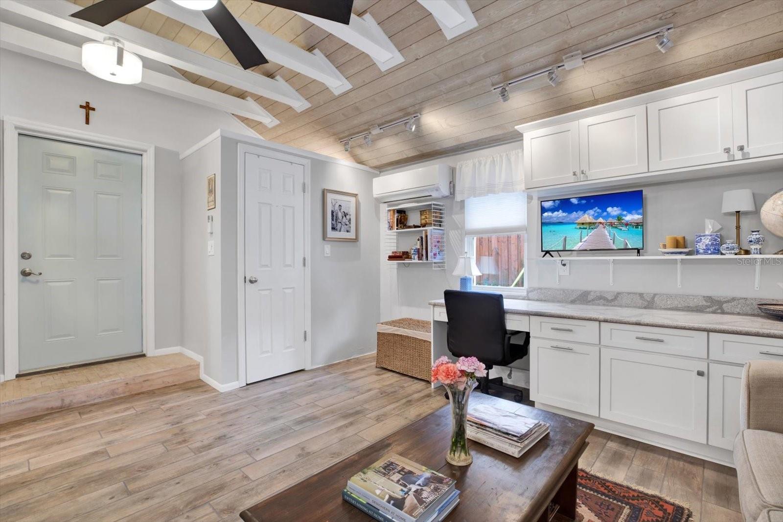 Image 66 of 69 For 210 15th Avenue N