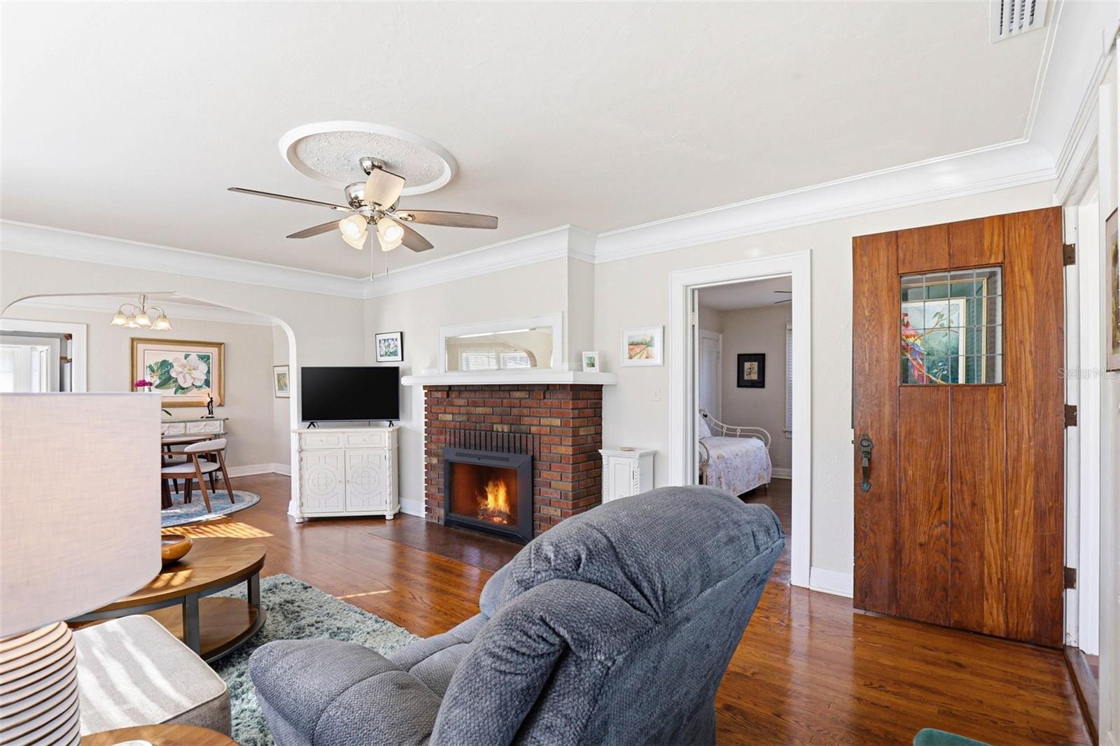 Image 8 of 69 For 210 15th Avenue N