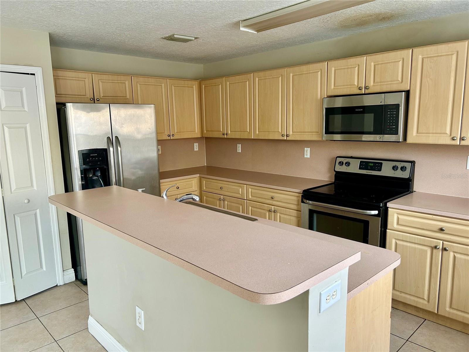 Image 11 of 26 For 15221 31st Lane