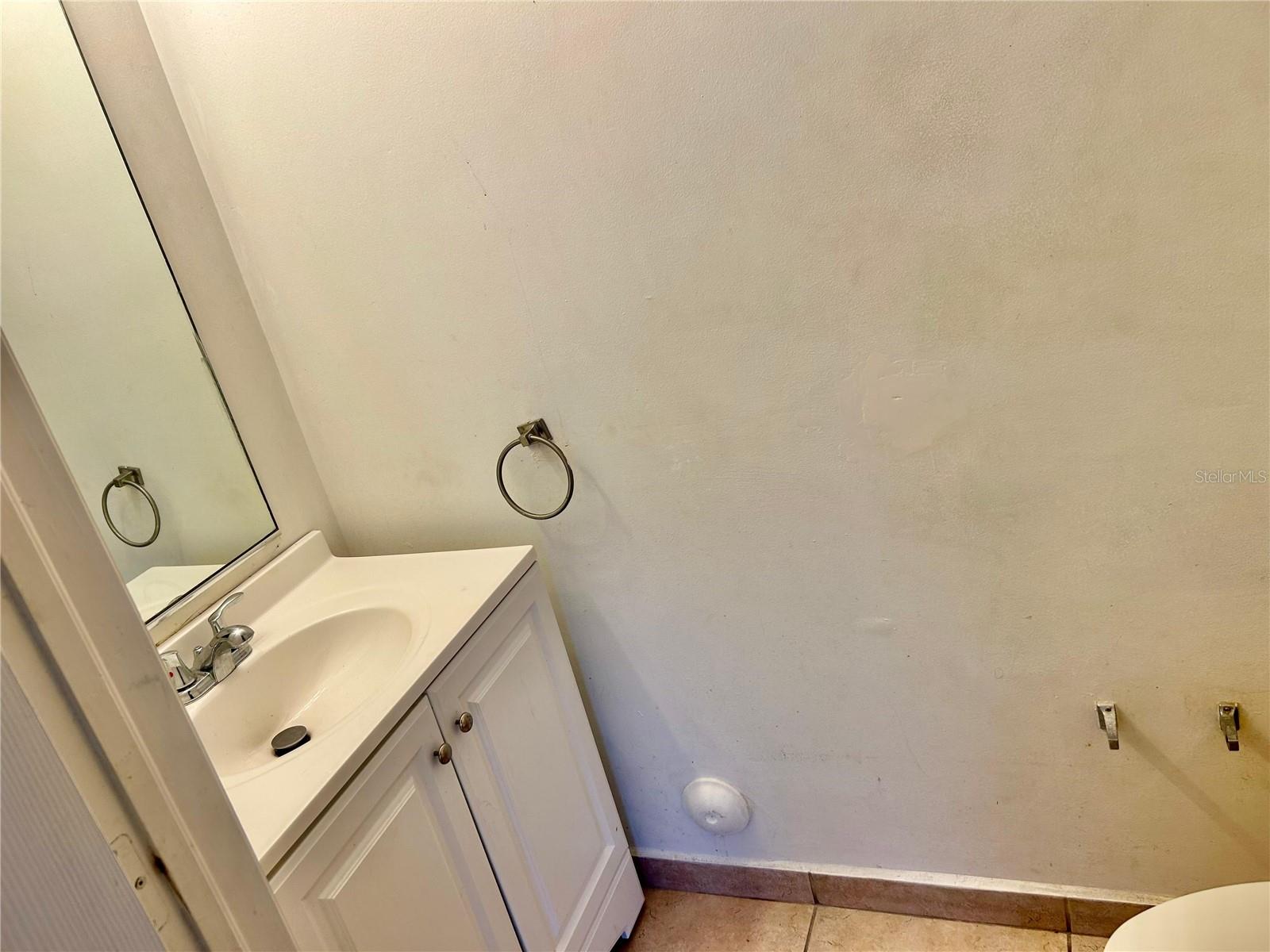 Image 8 of 26 For 15221 31st Lane