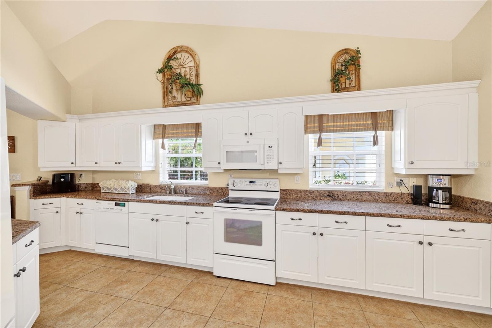 Image 11 of 48 For 2189 Oak Forest Lane