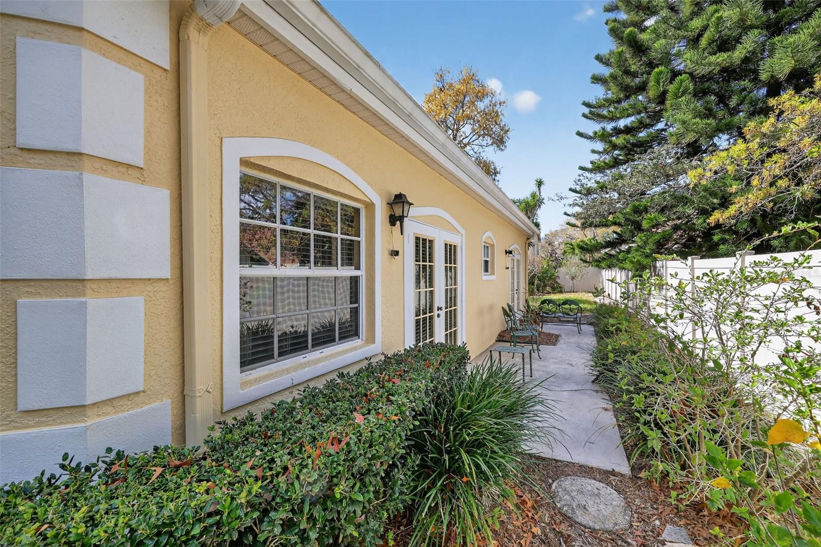 Image 31 of 48 For 2189 Oak Forest Lane