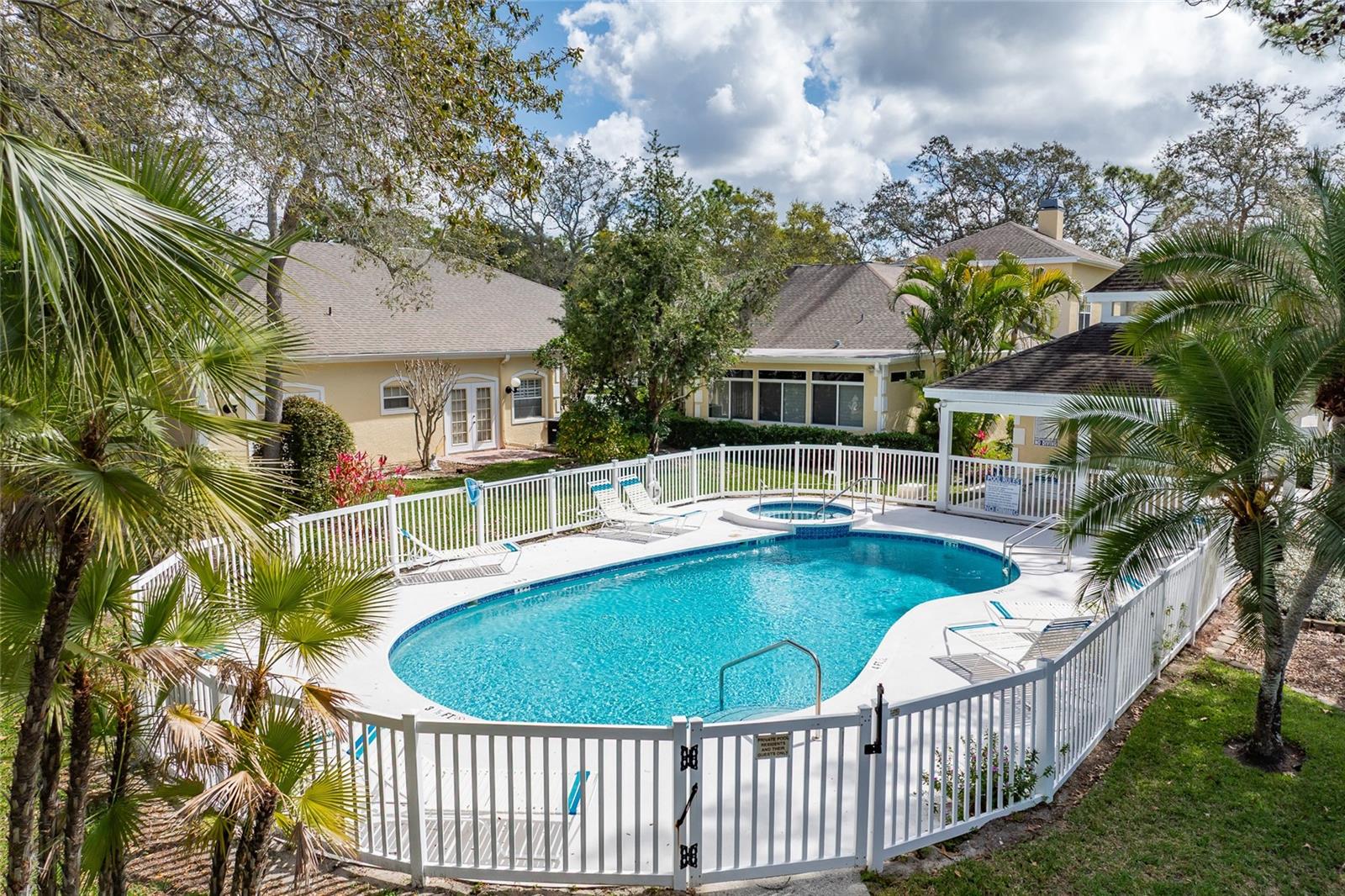 Image 34 of 48 For 2189 Oak Forest Lane