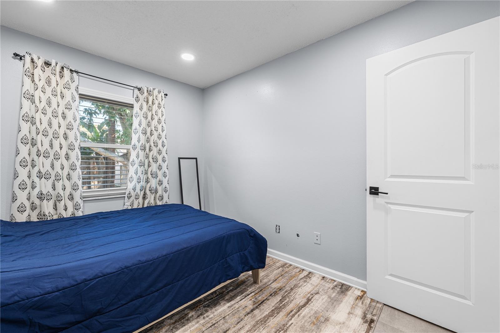 Image 26 of 41 For 12181 74th Street