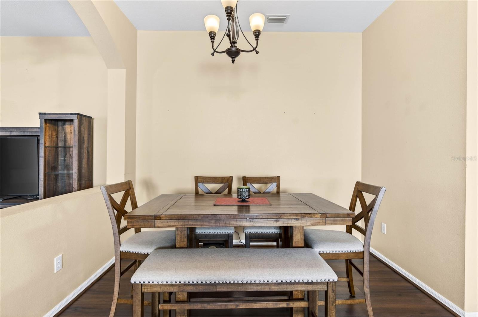 Image 17 of 59 For 29454 Crossland Drive