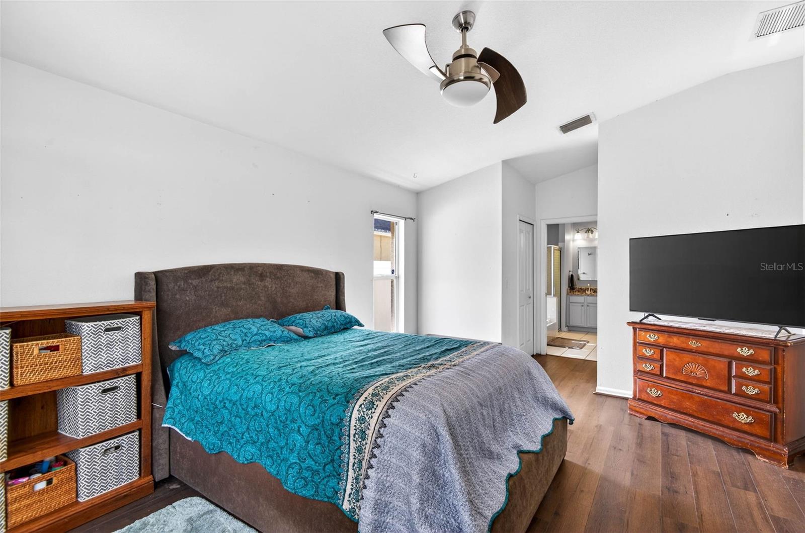 Image 27 of 59 For 29454 Crossland Drive