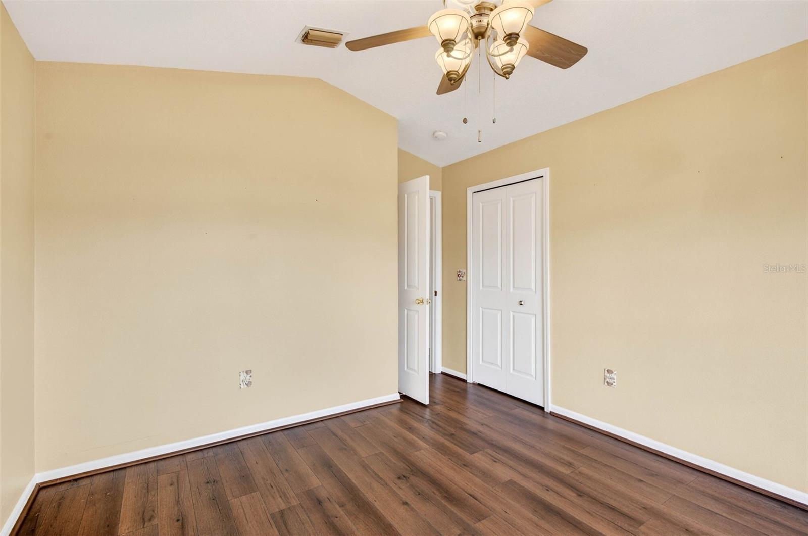 Image 30 of 59 For 29454 Crossland Drive