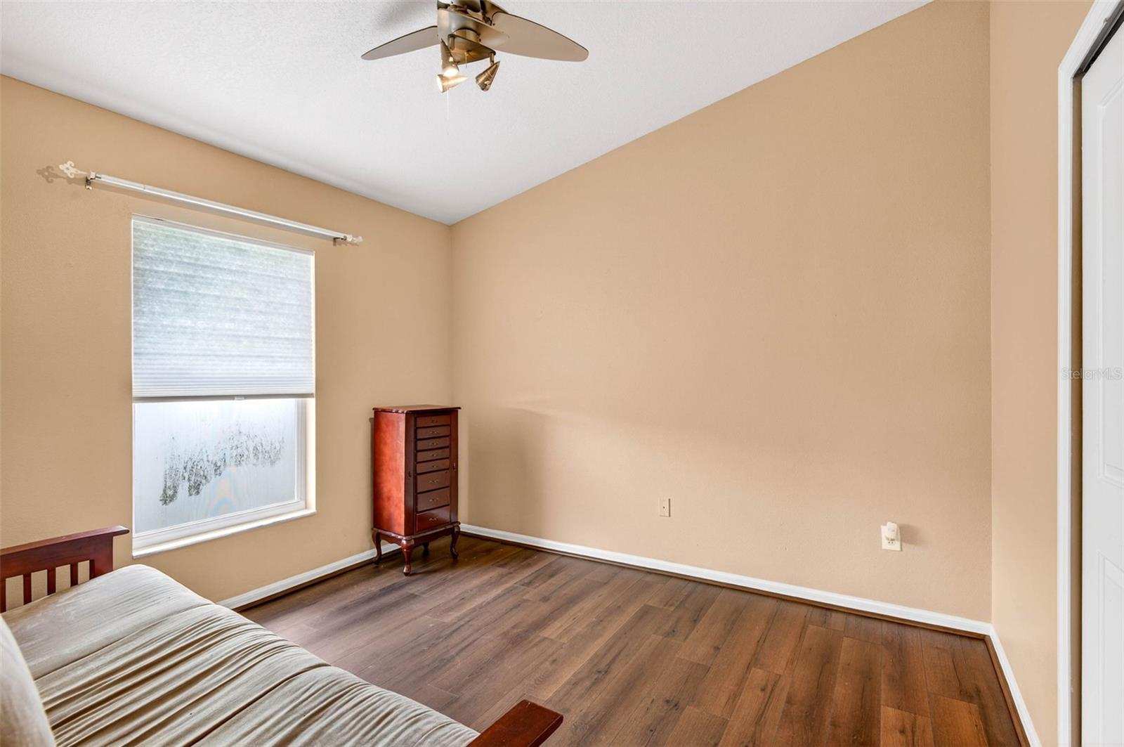 Image 31 of 59 For 29454 Crossland Drive