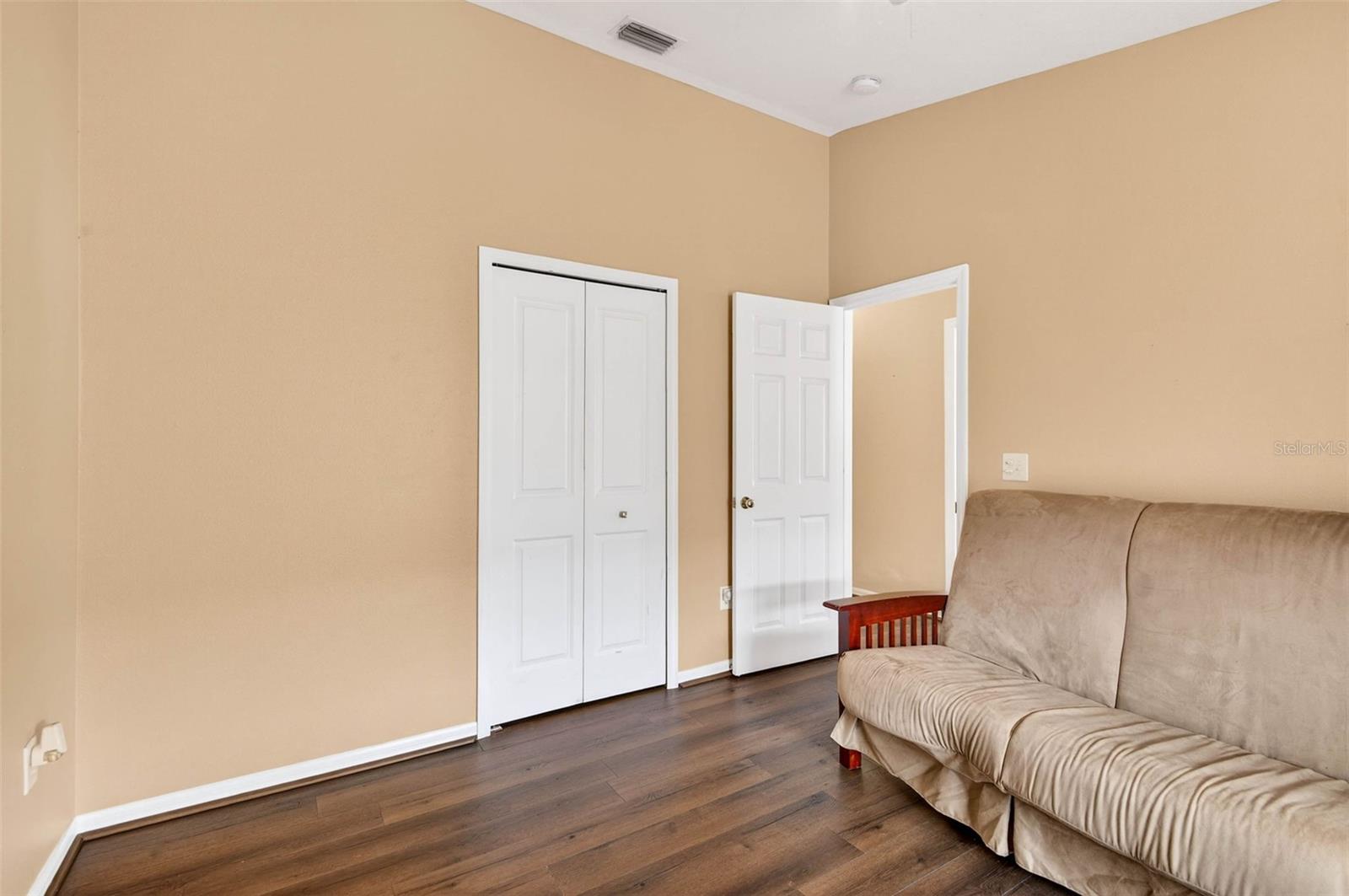 Image 32 of 59 For 29454 Crossland Drive