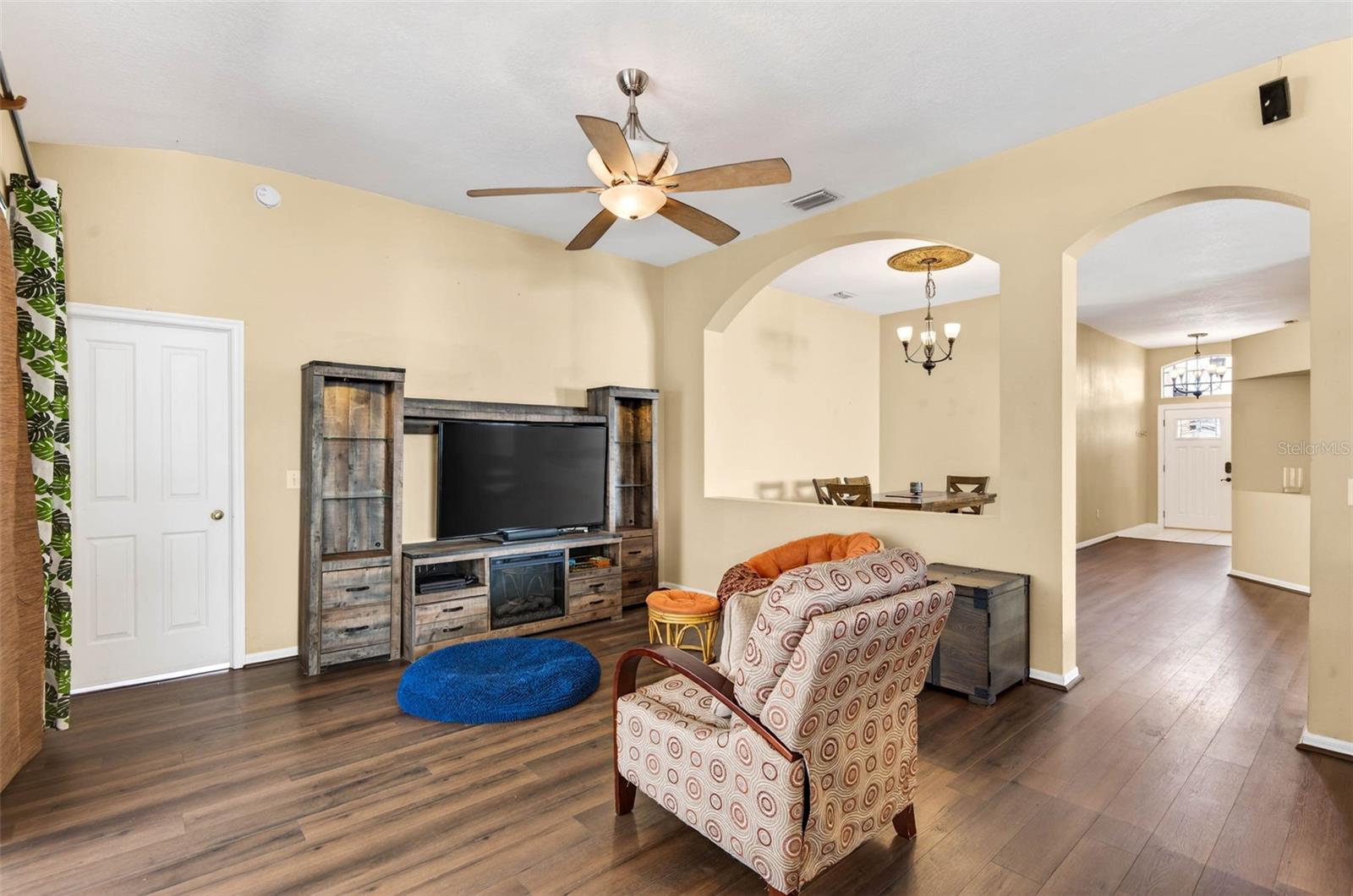 Image 5 of 59 For 29454 Crossland Drive