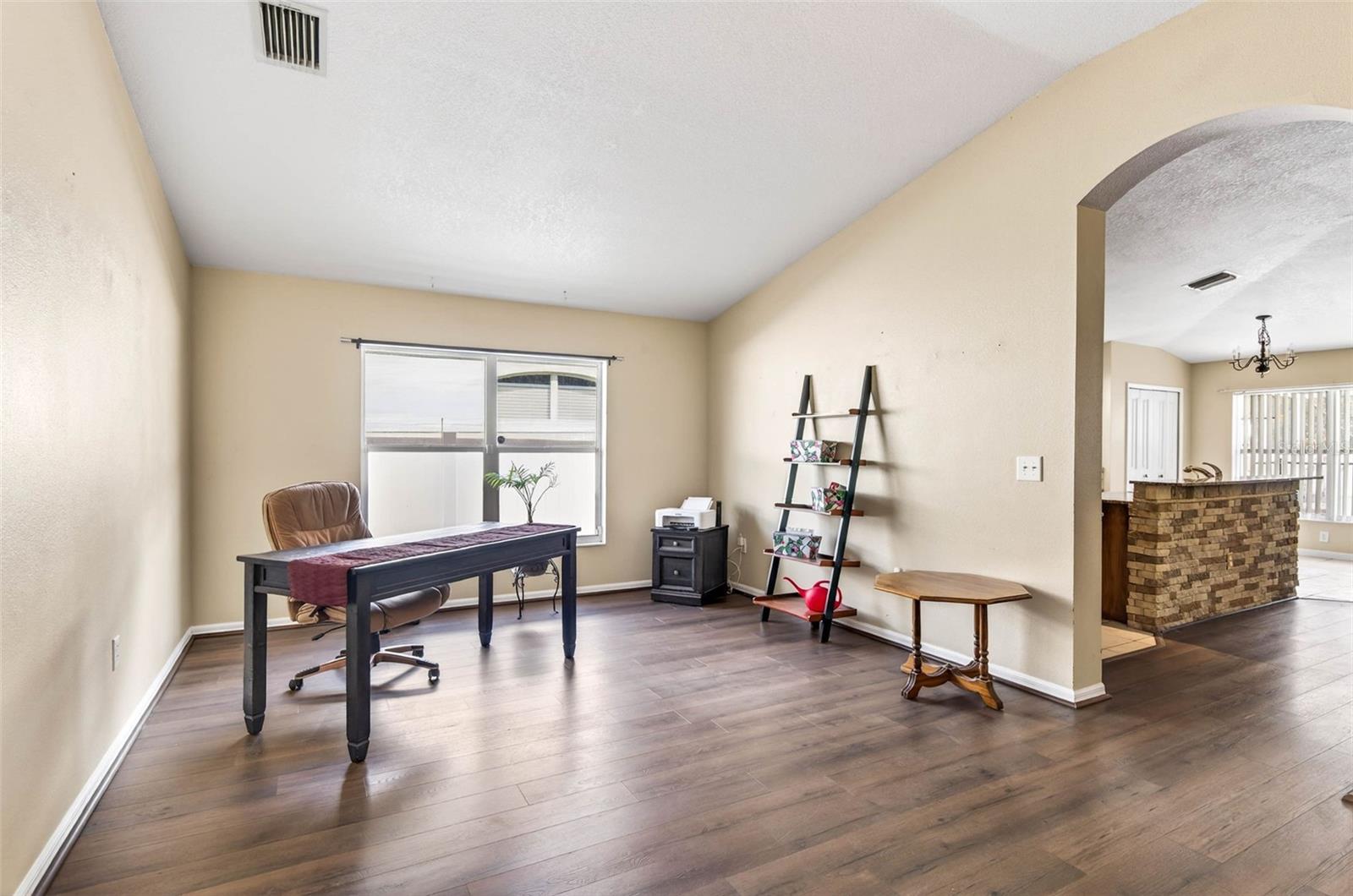 Image 9 of 59 For 29454 Crossland Drive