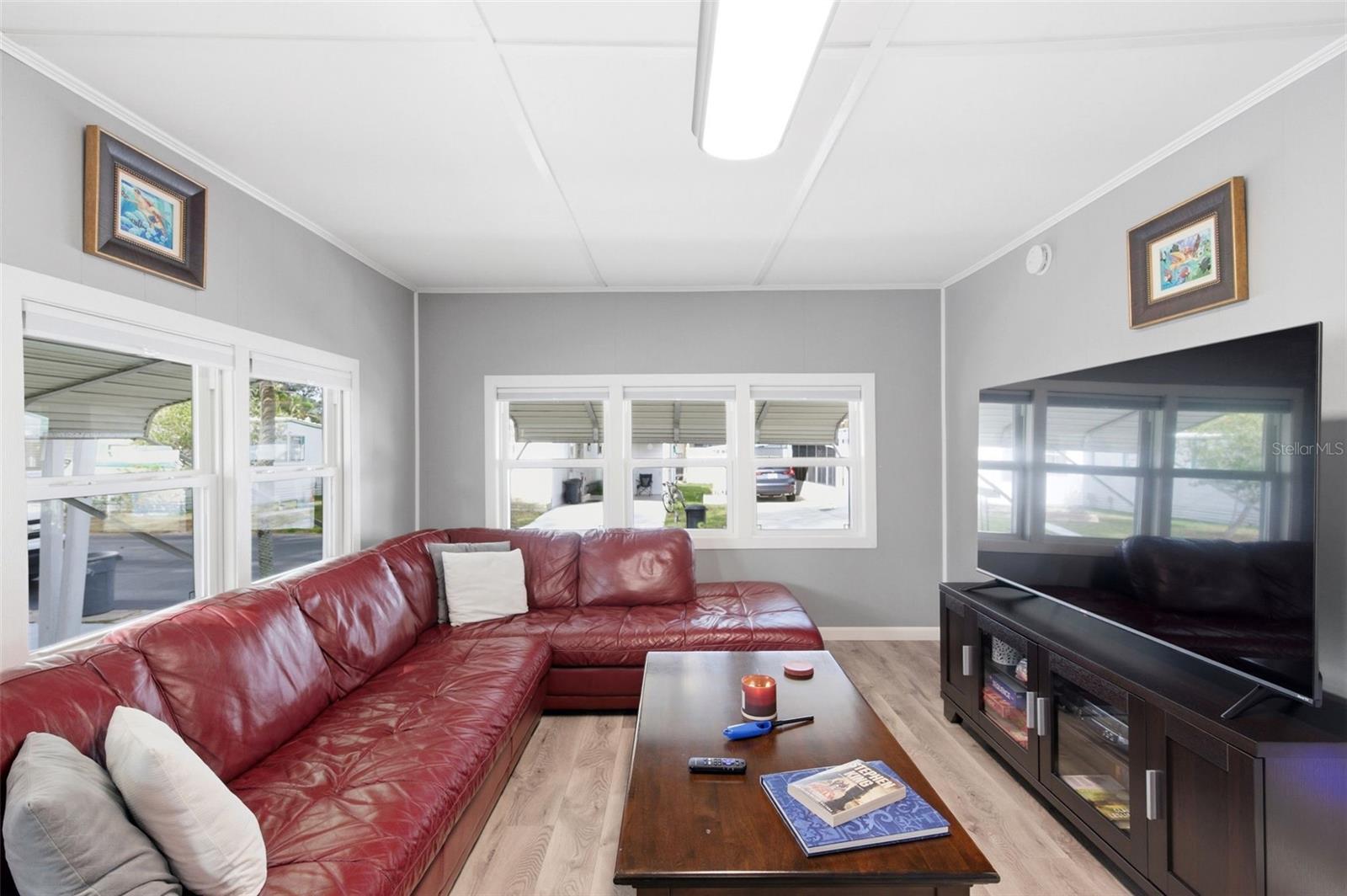 Image 12 of 41 For 7803 46th Avenue N 90