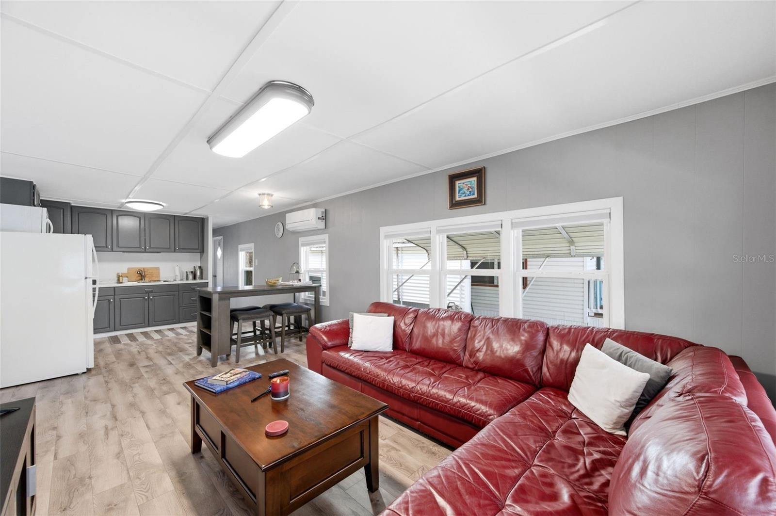 Image 13 of 41 For 7803 46th Avenue N 90