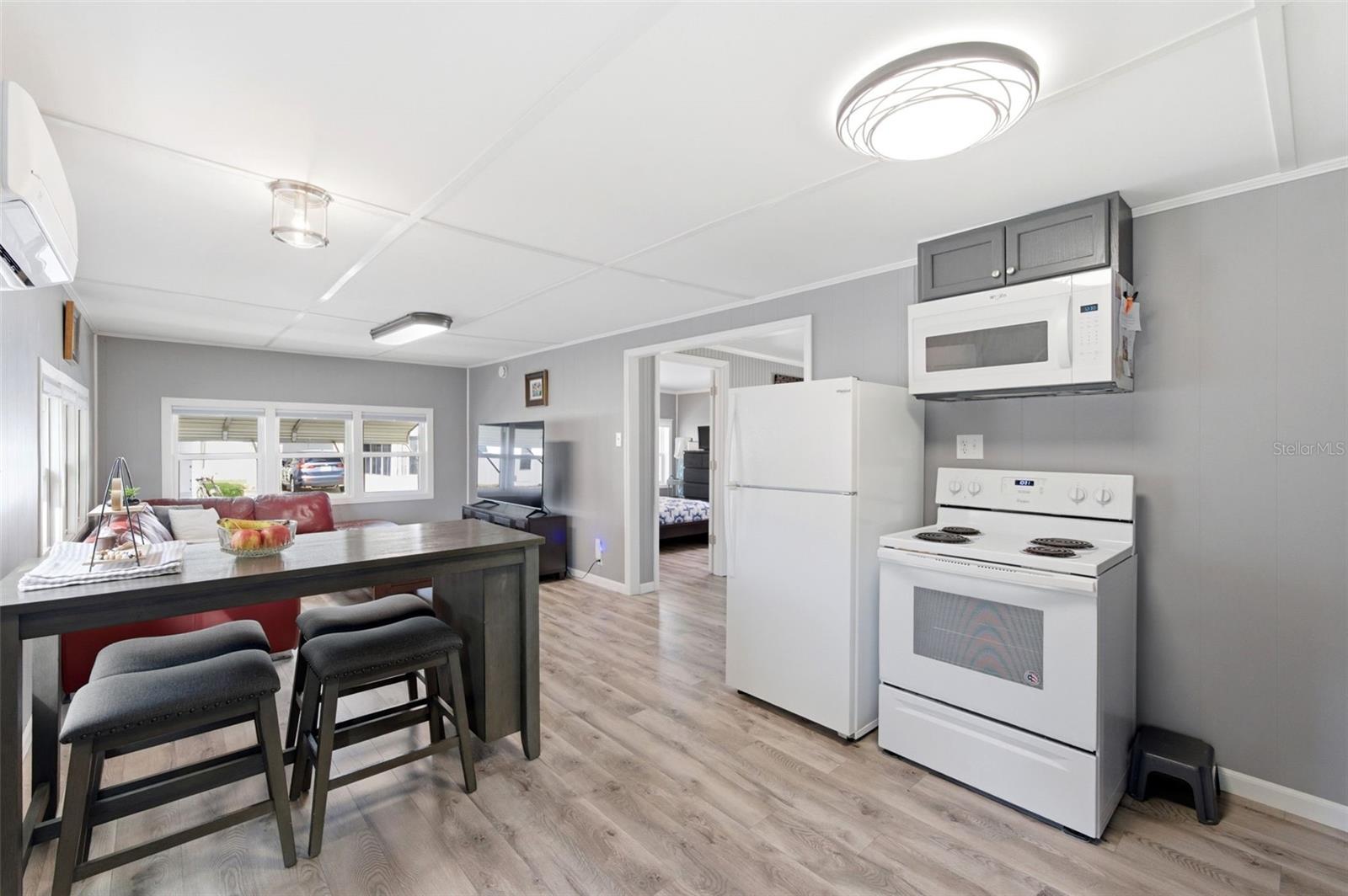 Image 16 of 41 For 7803 46th Avenue N 90