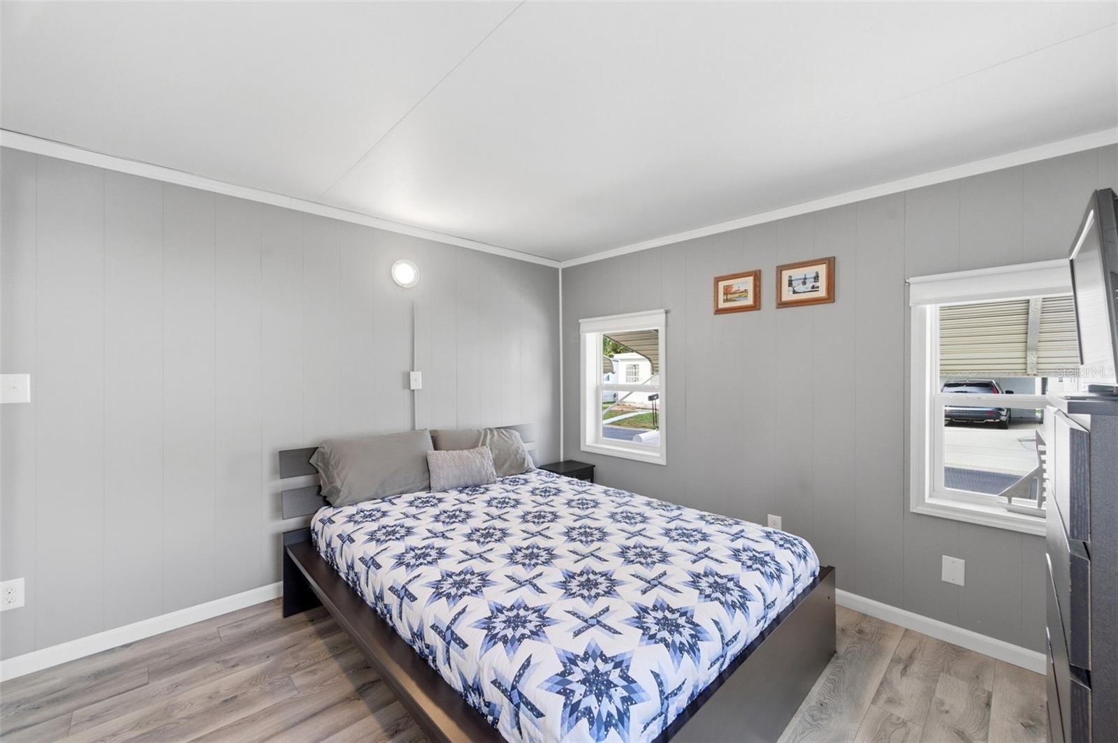 Image 24 of 41 For 7803 46th Avenue N 90