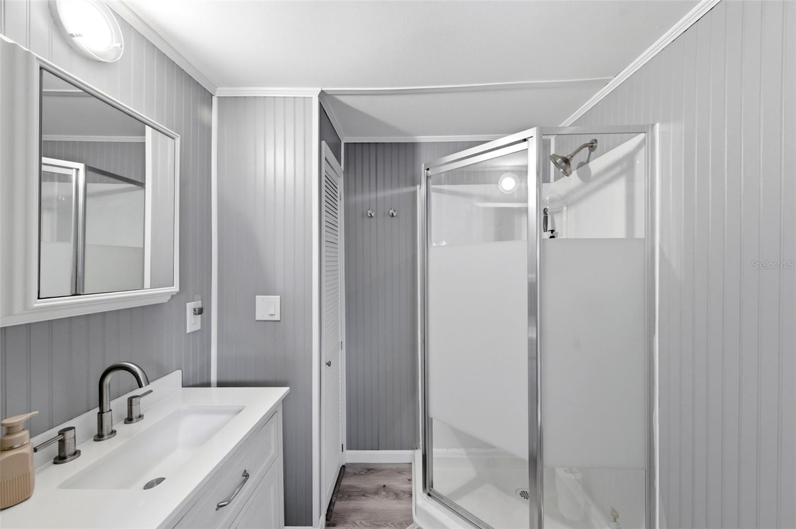 Image 28 of 41 For 7803 46th Avenue N 90