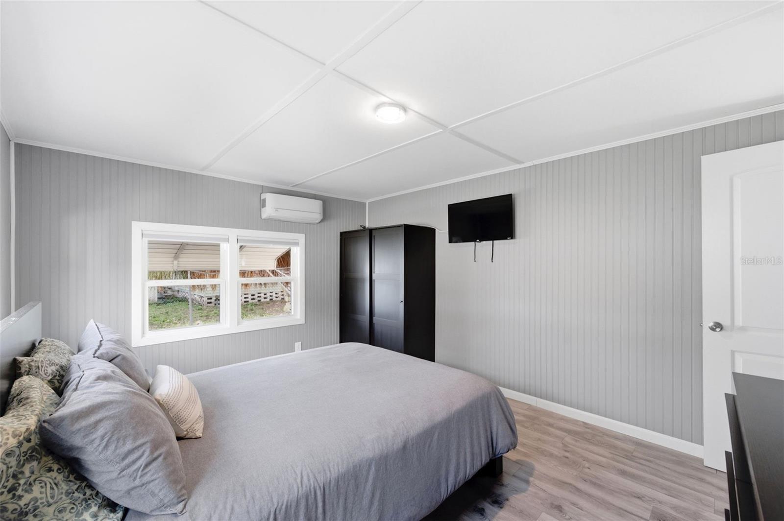 Image 30 of 41 For 7803 46th Avenue N 90