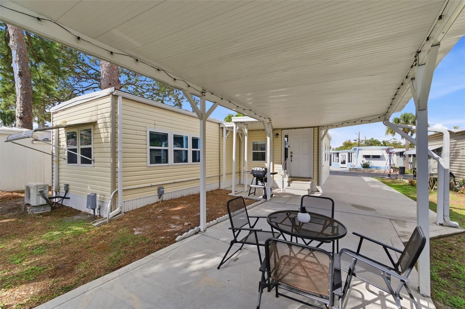 Image 5 of 41 For 7803 46th Avenue N 90