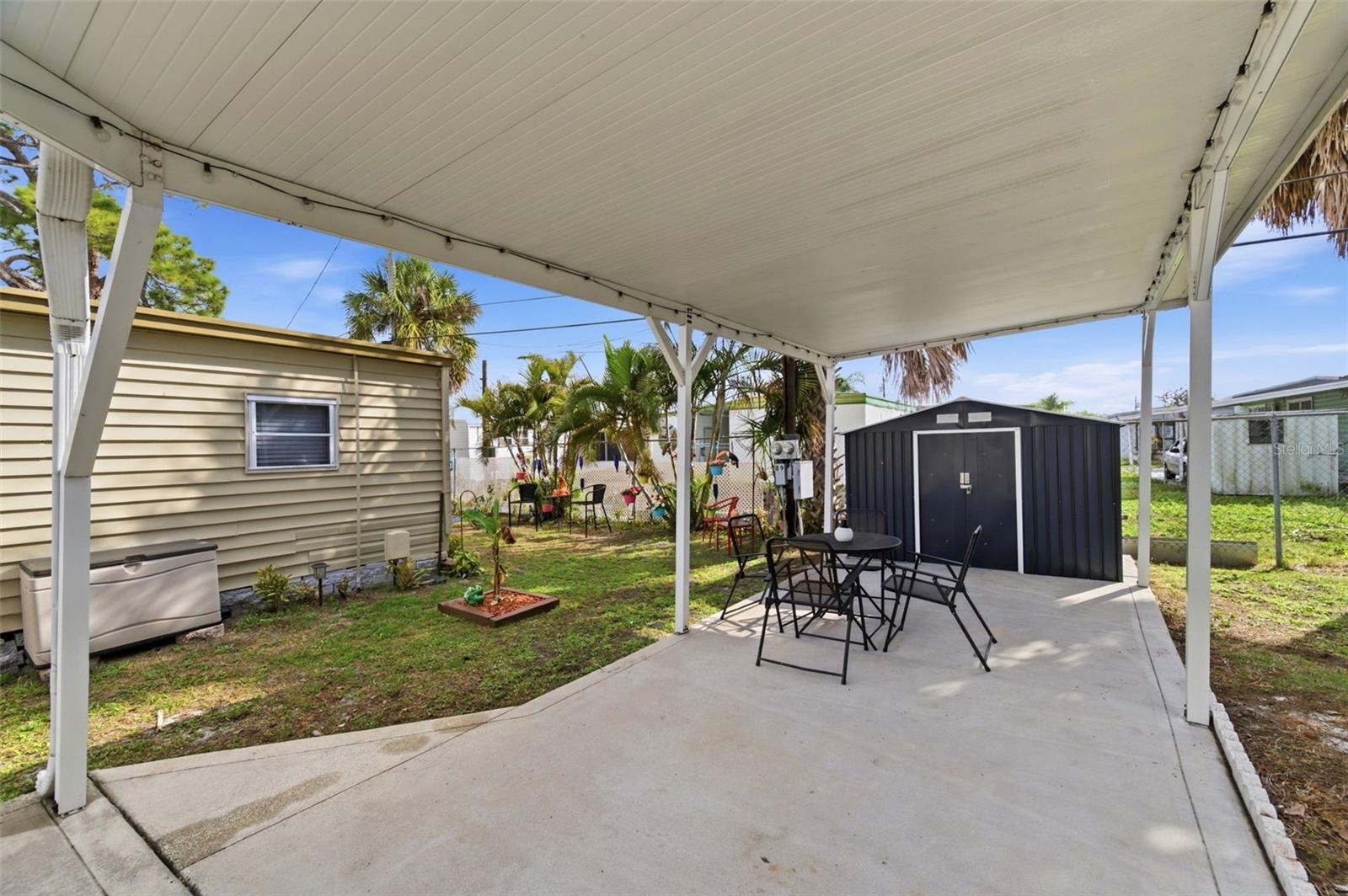 Image 6 of 41 For 7803 46th Avenue N 90