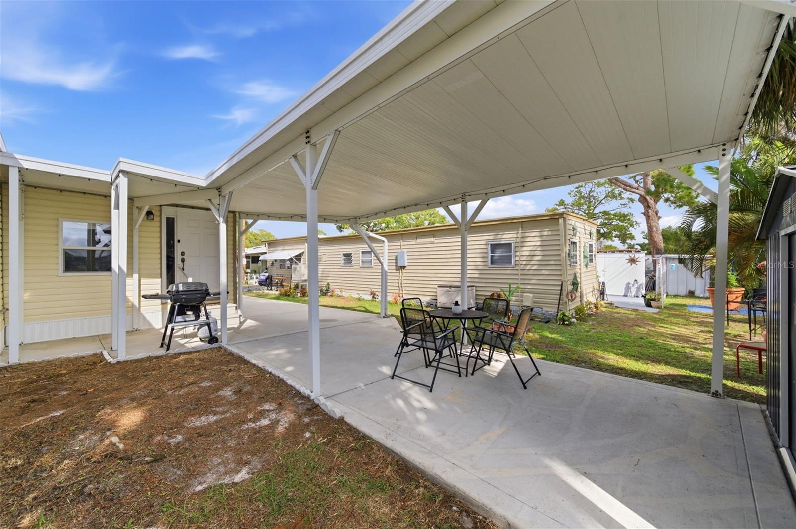 Image 7 of 41 For 7803 46th Avenue N 90