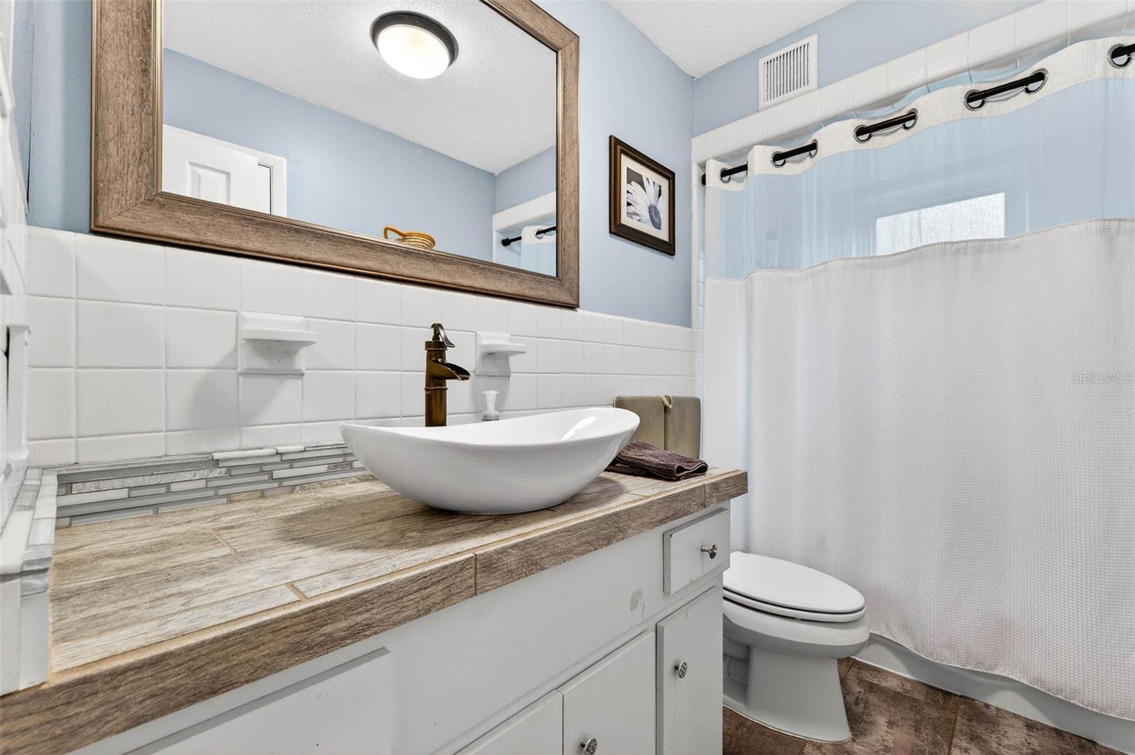 Image 23 of 63 For 16330 Hanna Road