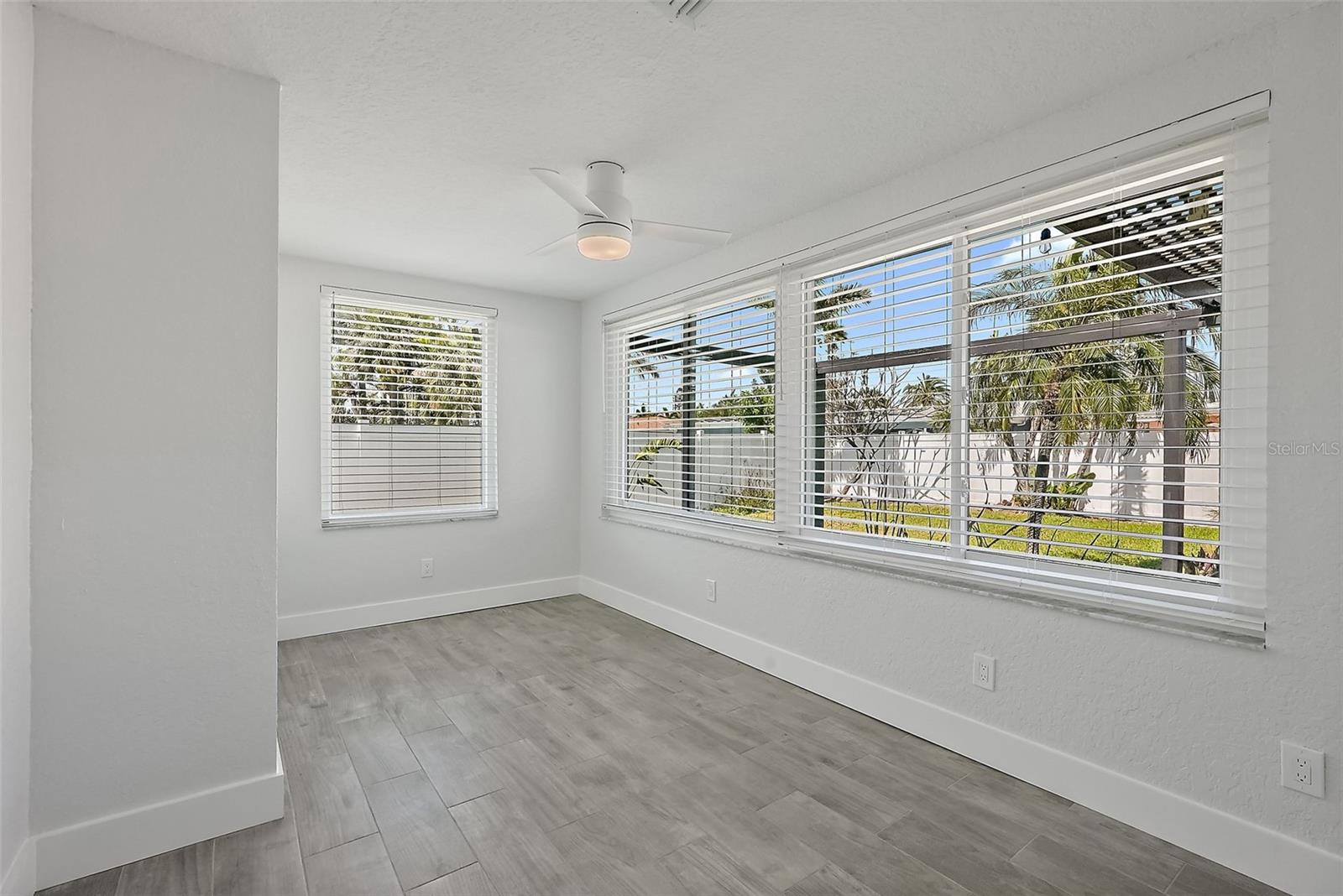 Image 20 of 41 For 3755 Belle Vista Drive E