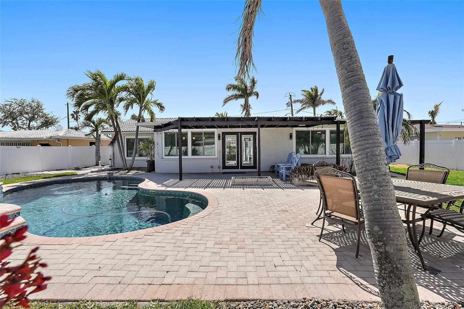 Image 23 of 41 For 3755 Belle Vista Drive E