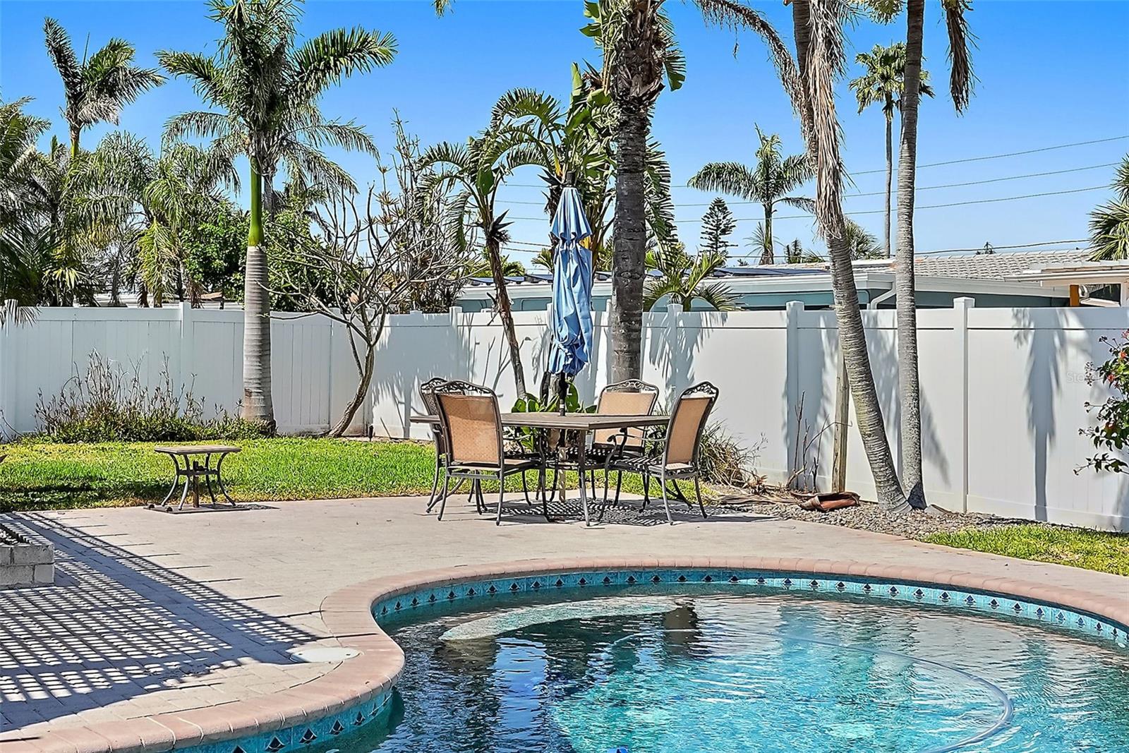 Image 26 of 41 For 3755 Belle Vista Drive E