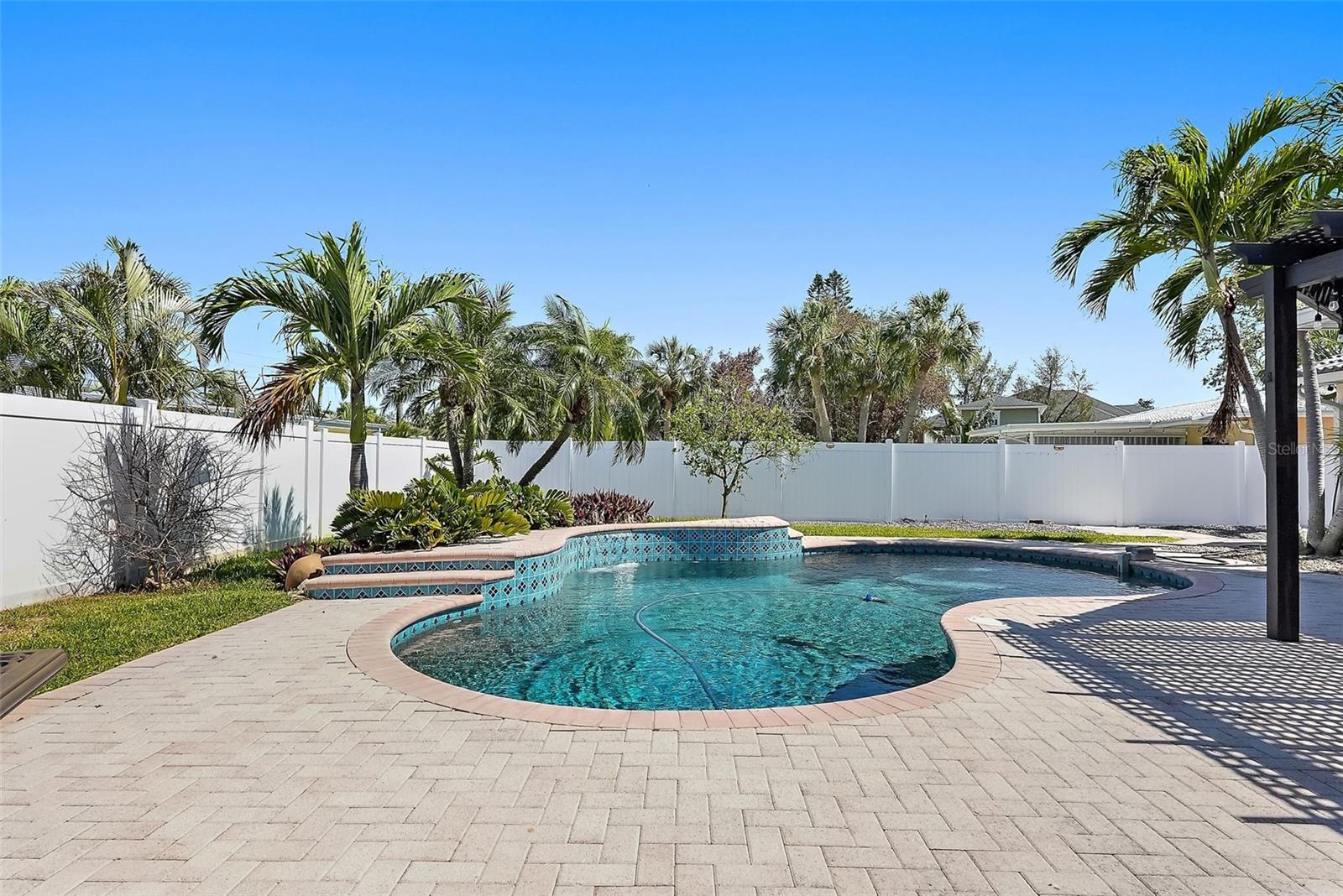 Image 28 of 41 For 3755 Belle Vista Drive E