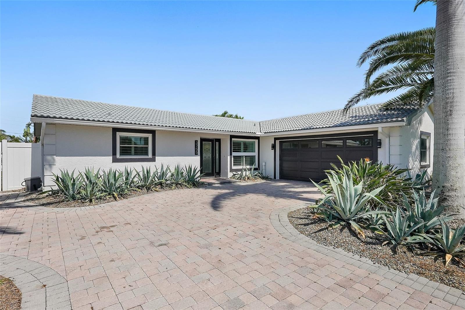 Image 30 of 41 For 3755 Belle Vista Drive E