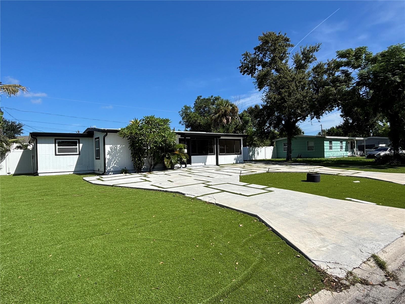 Image 20 of 29 For 3983 Marlin Drive Se