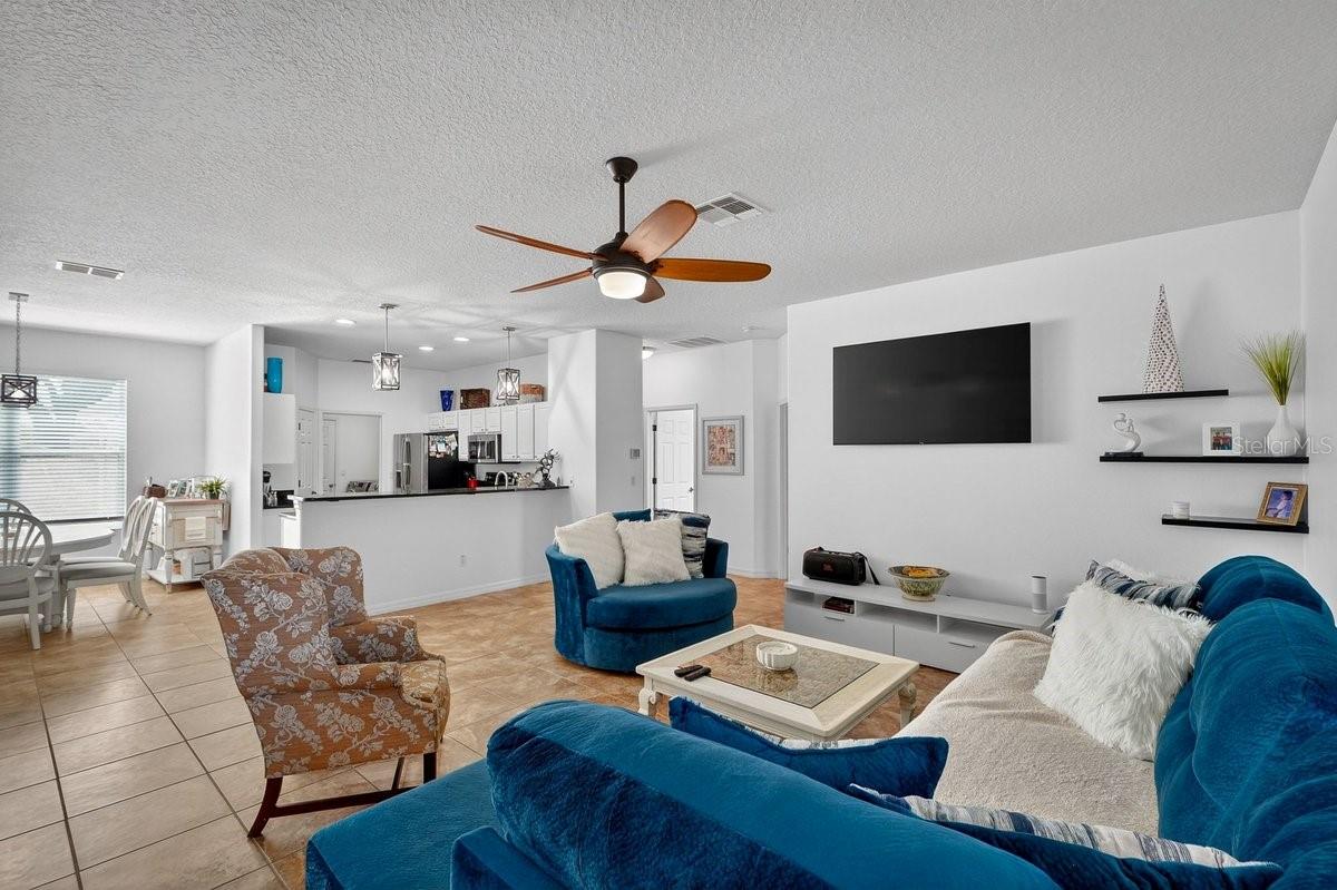 Image 12 of 59 For 1613 Town Park Drive