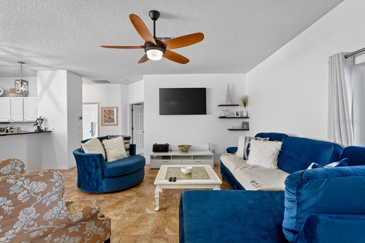 Image 14 of 59 For 1613 Town Park Drive