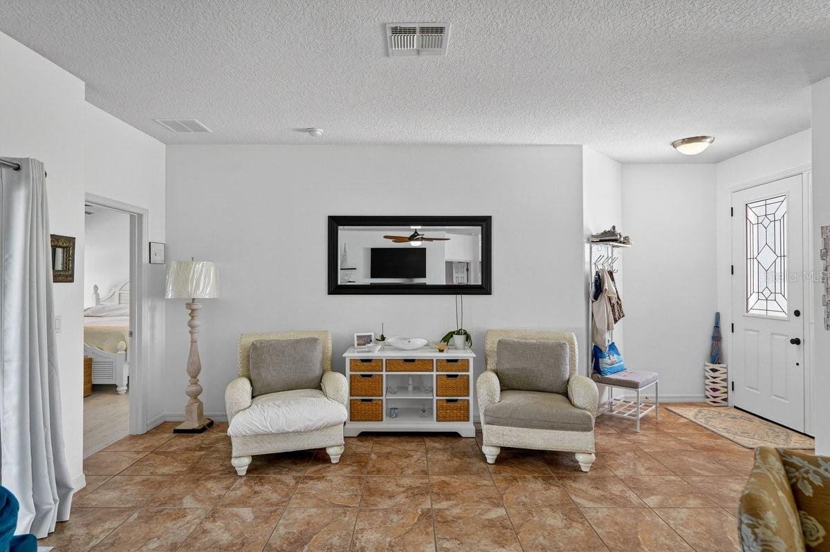 Image 15 of 59 For 1613 Town Park Drive