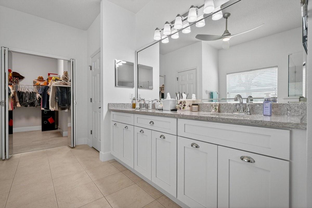 Image 22 of 59 For 1613 Town Park Drive