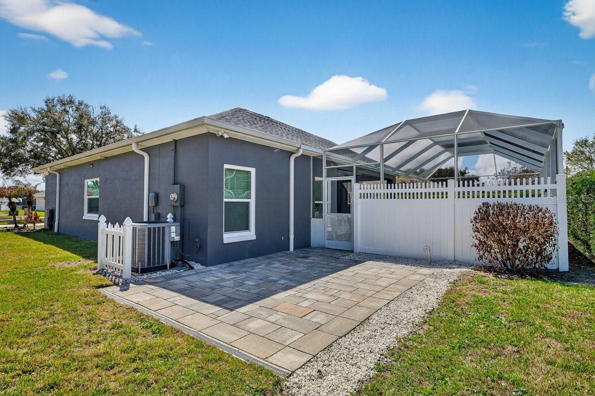 Image 38 of 59 For 1613 Town Park Drive