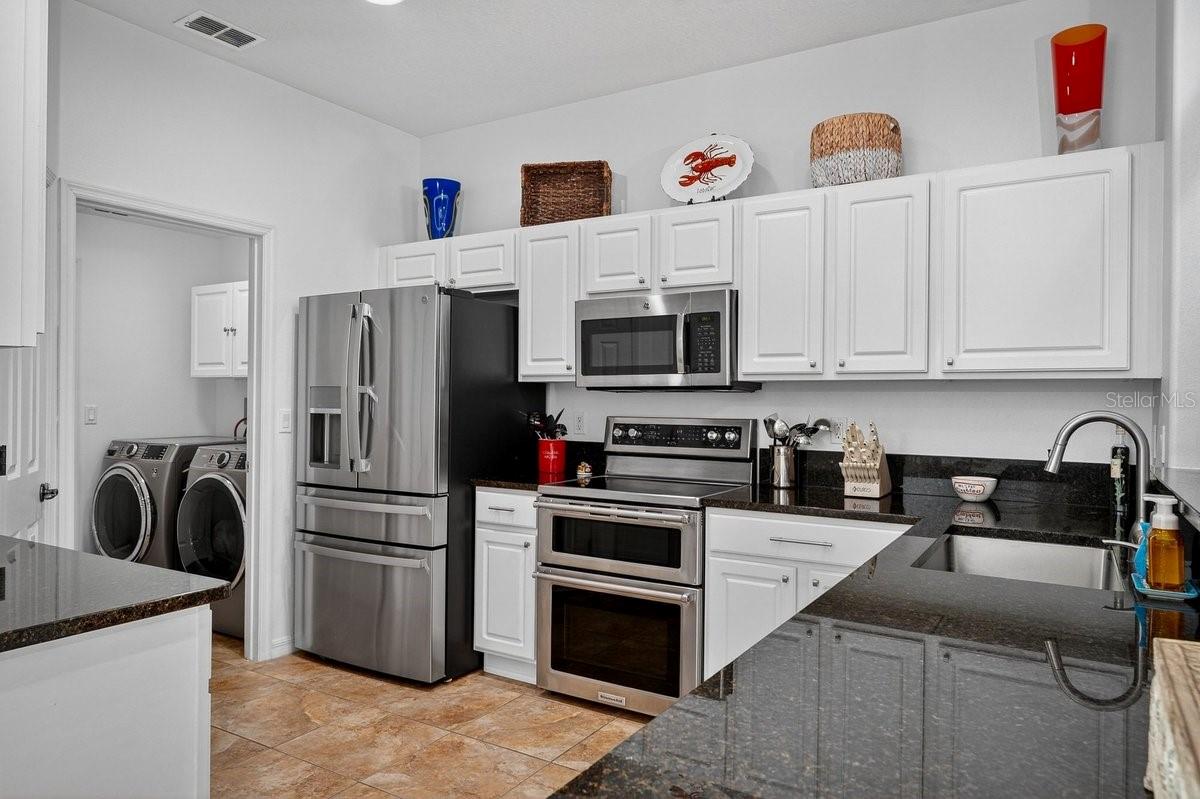 Image 8 of 59 For 1613 Town Park Drive