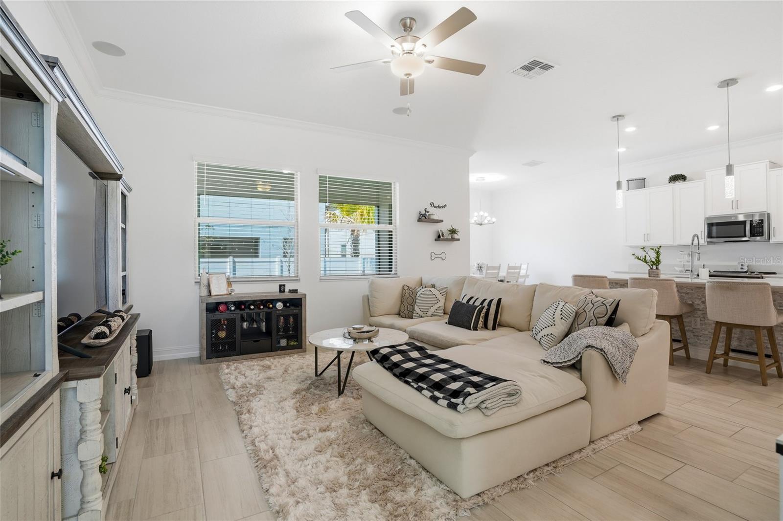 Image 12 of 41 For 7709 Wall Street