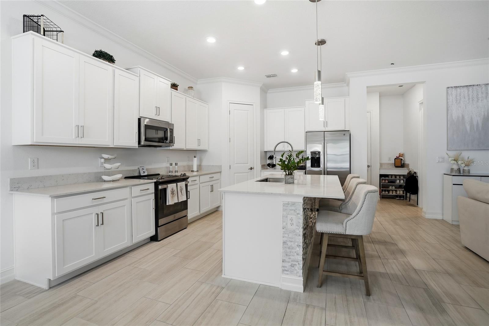 Image 3 of 41 For 7709 Wall Street