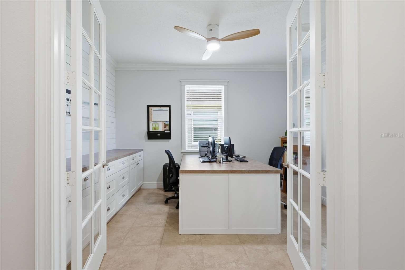 Image 19 of 34 For 235 11th Square Sw