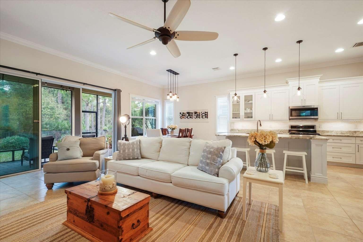 Image 3 of 34 For 235 11th Square Sw