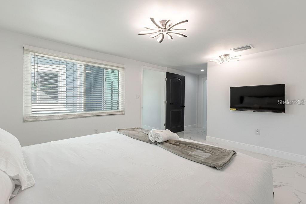 Image 13 of 25 For 14019 Parsley Drive